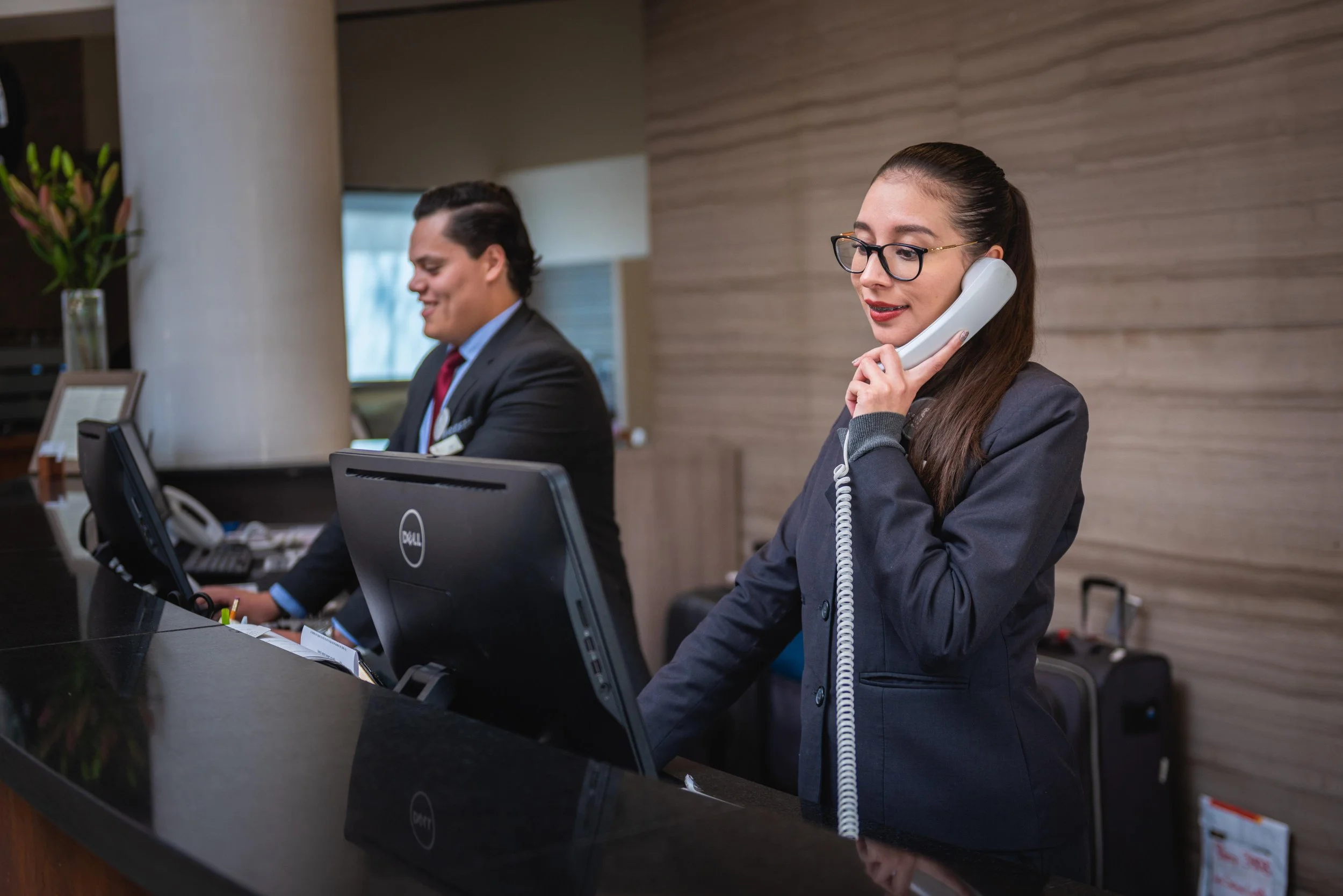 réceptionnistes hotel montreal - emploi accueil et service à la clientèle