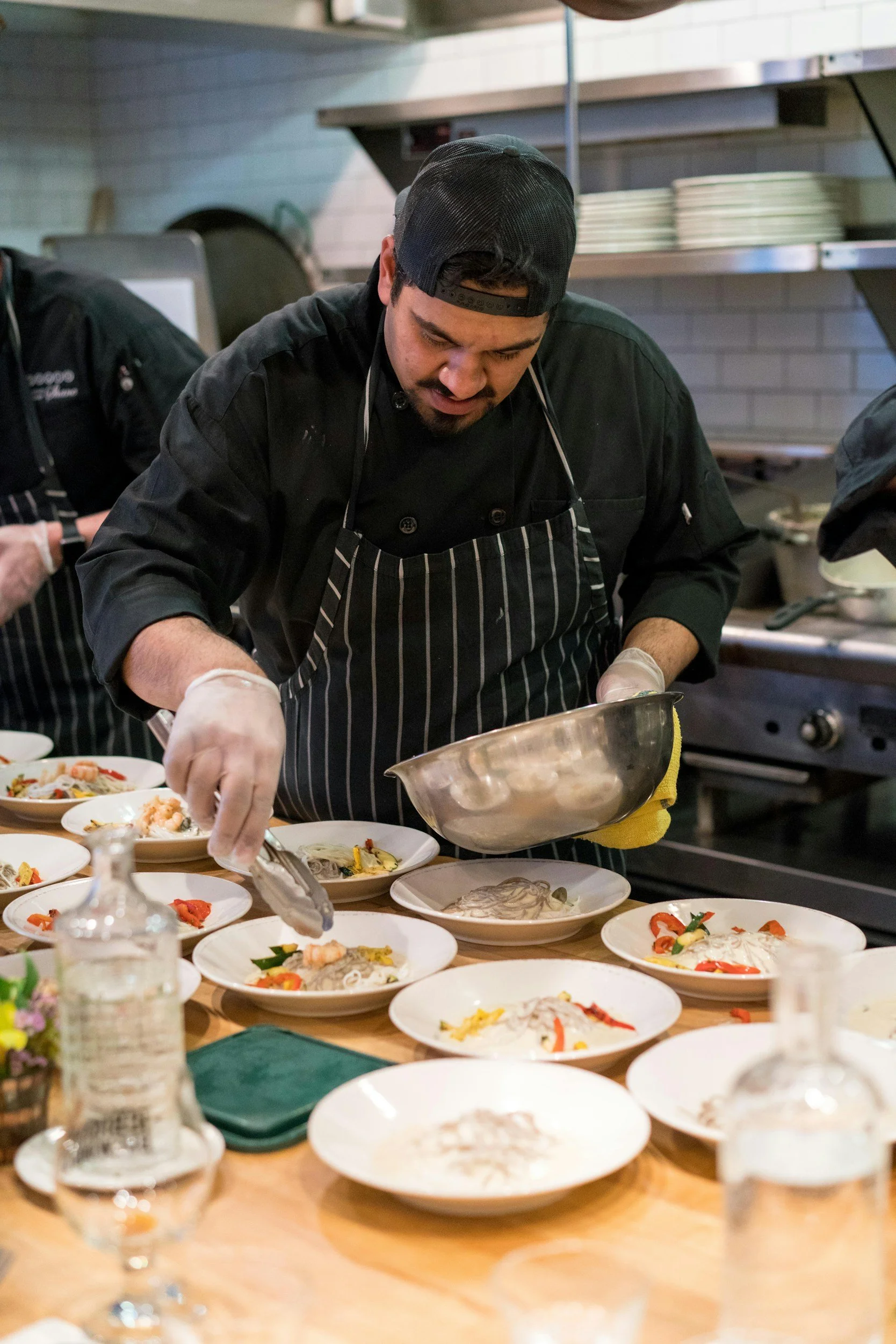 emploi cuisine montreal - postes de cuisinier, aide de cuisine et plongeur en restauration